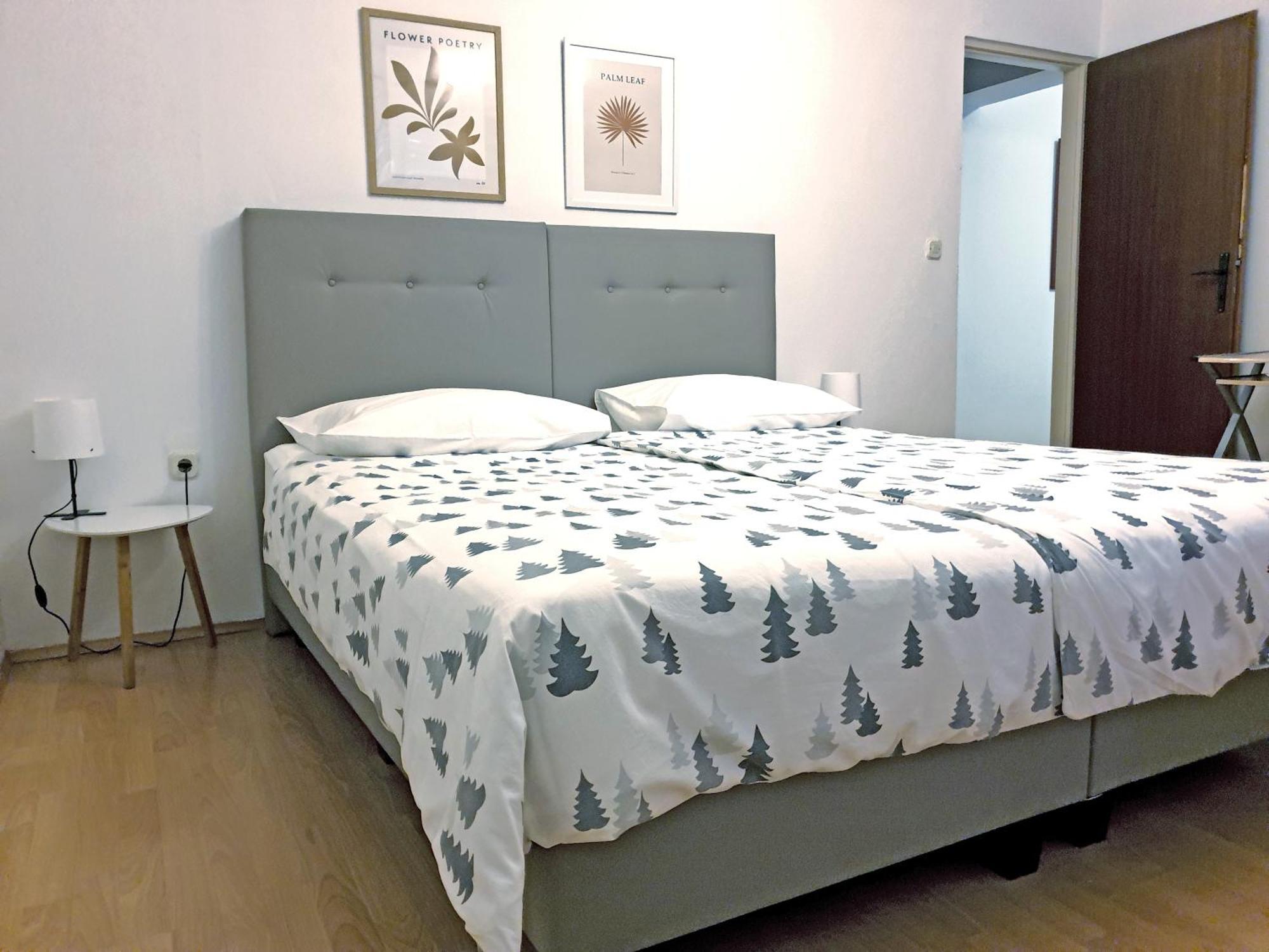 Apartments Tena With Private Parking Pula Bagian luar foto