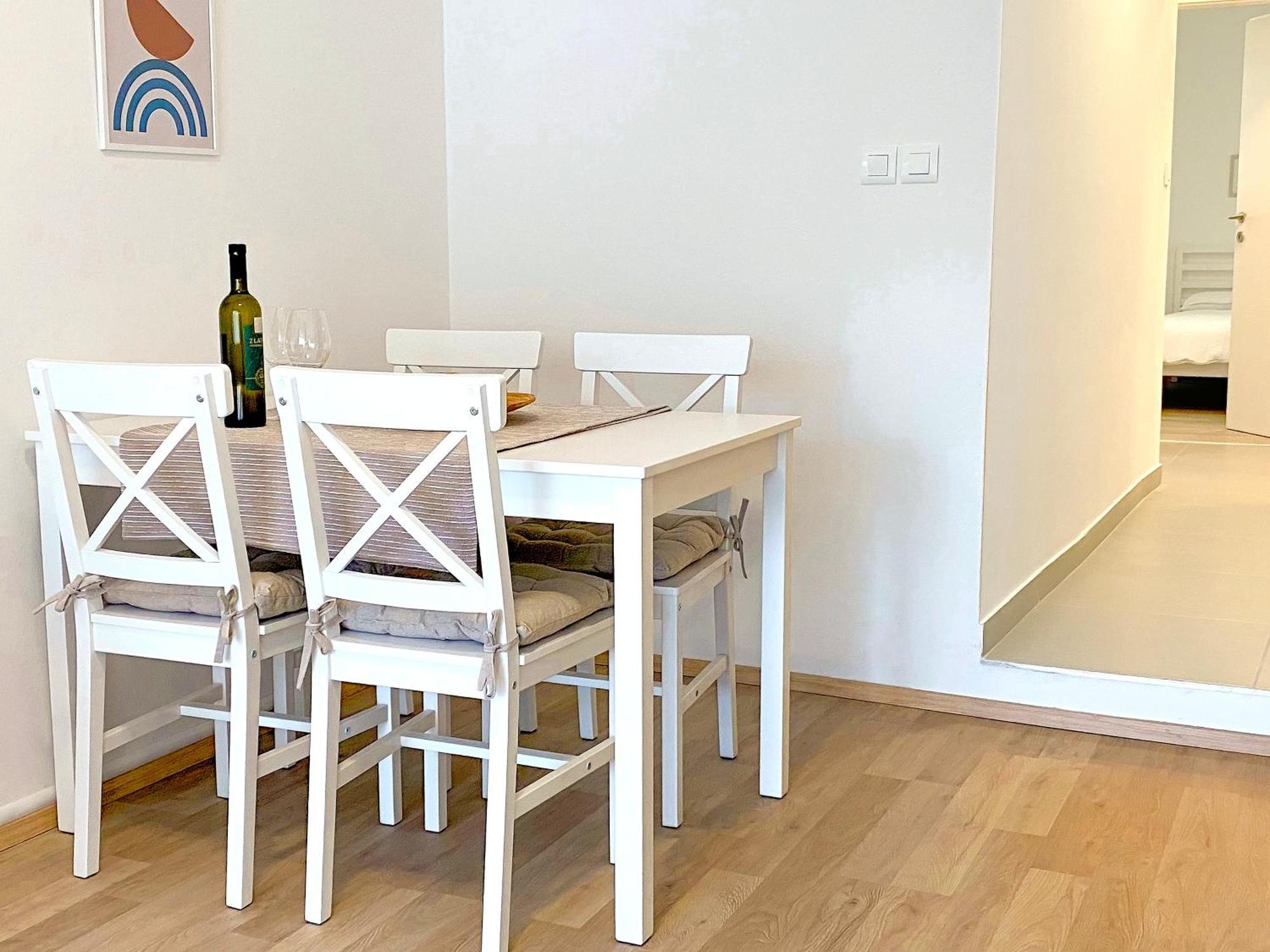 Apartments Tena With Private Parking Pula Bagian luar foto