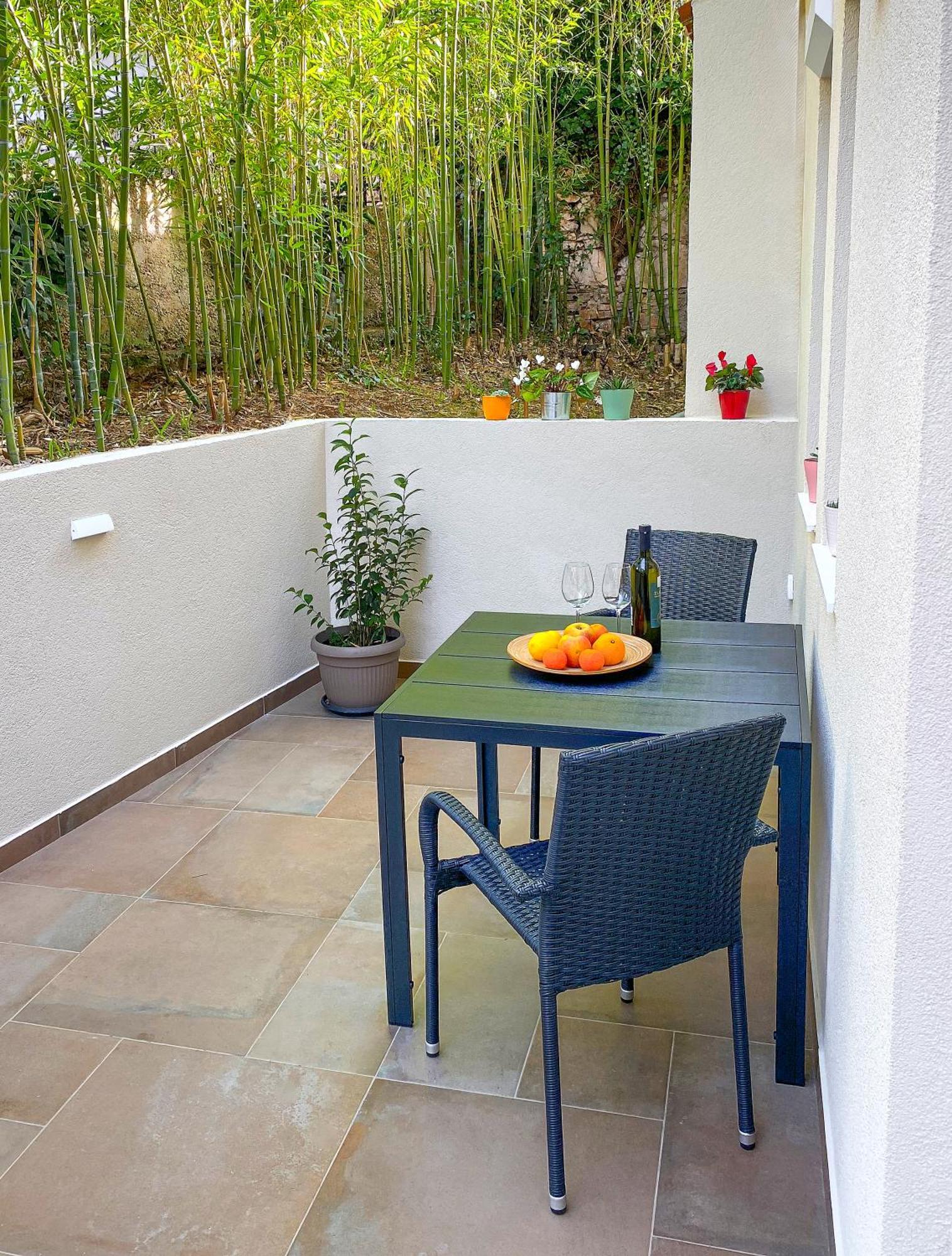 Apartments Tena With Private Parking Pula Bagian luar foto