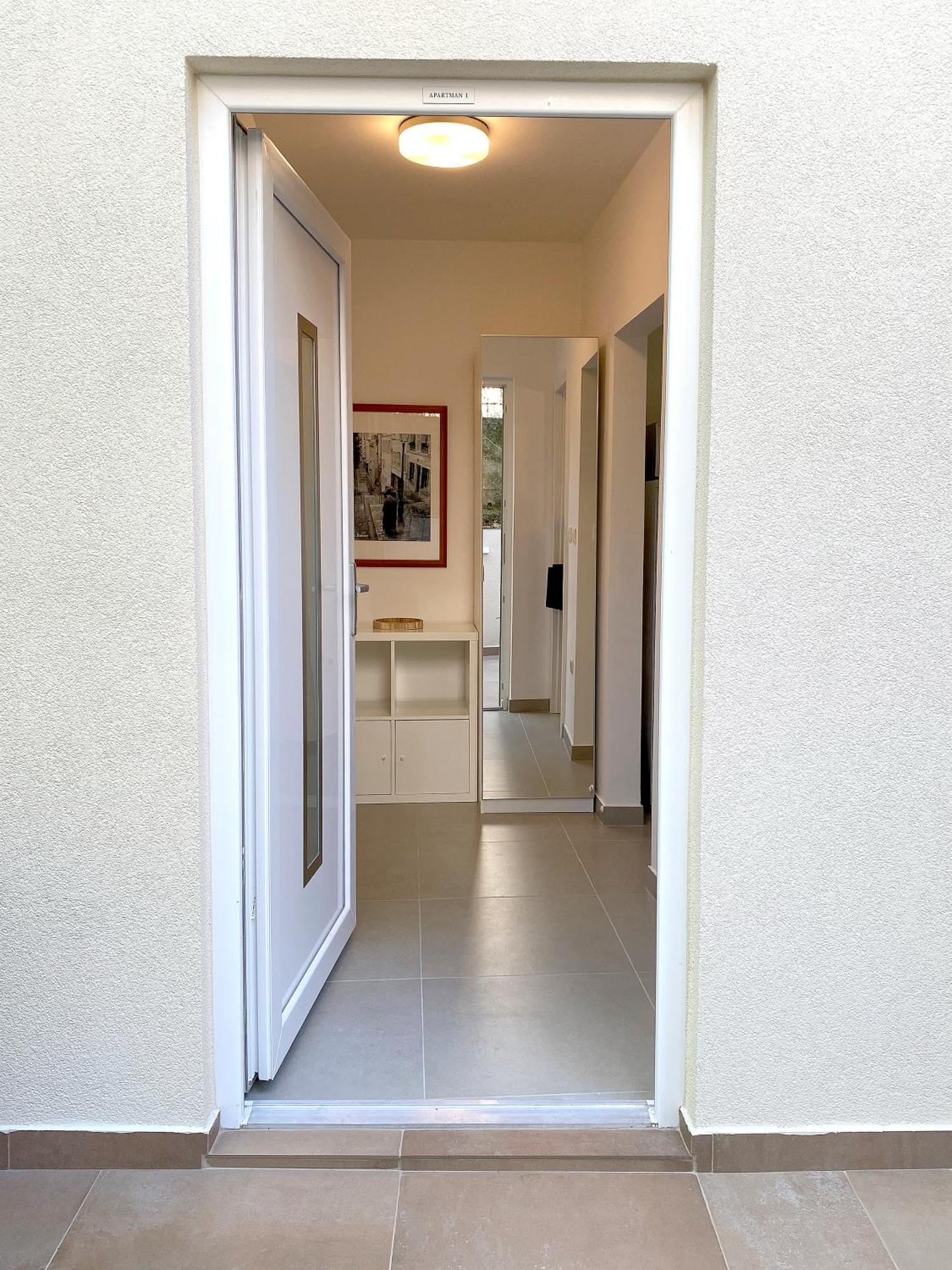 Apartments Tena With Private Parking Pula Bagian luar foto
