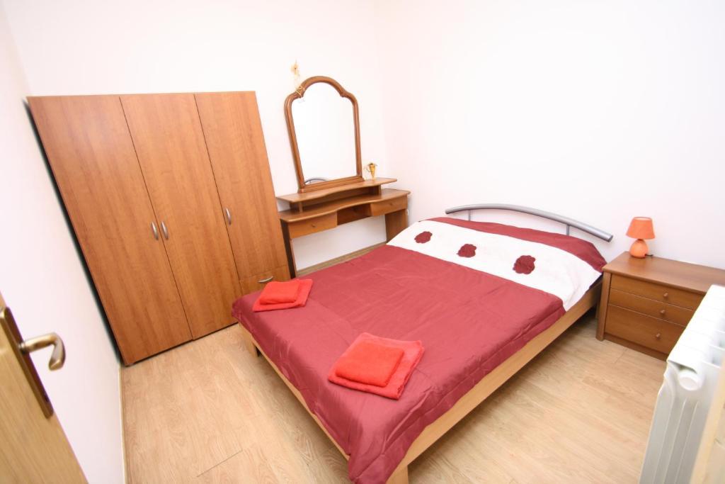 Apartments Tena With Private Parking Pula Ruang foto