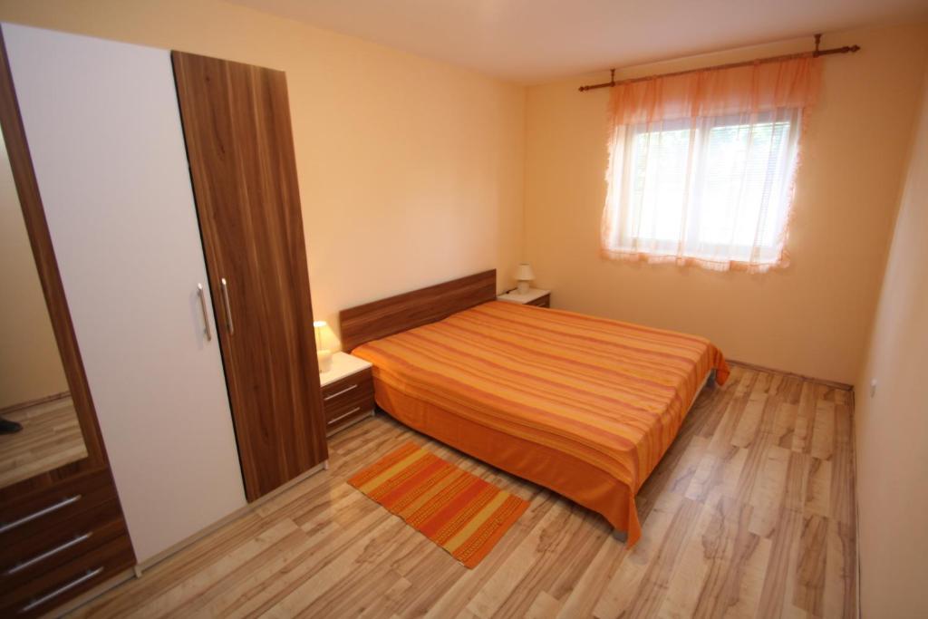 Apartments Tena With Private Parking Pula Ruang foto